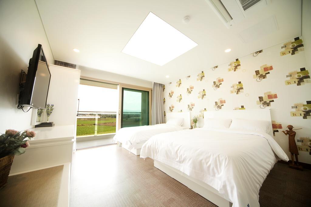 Sea View Hotel Jeju Zimmer foto